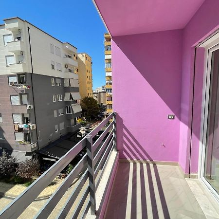Modern & Cozy Apartment Tiranë Luaran gambar